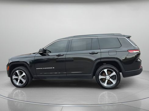 Used 2024 Jeep Grand Cherokee L Limited image 17