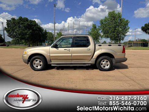 Used 2002 Ford Explorer Sport Trac 2WD image 1