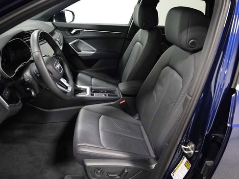 Certified 2025 Audi Q3 2.0T Premium w/ Convenience Package image 5