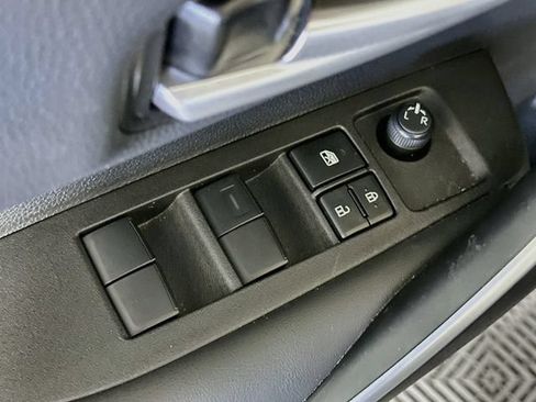 Certified 2022 Toyota Corolla SE w/ Carpet Mat Package (TMS) FWD image 19