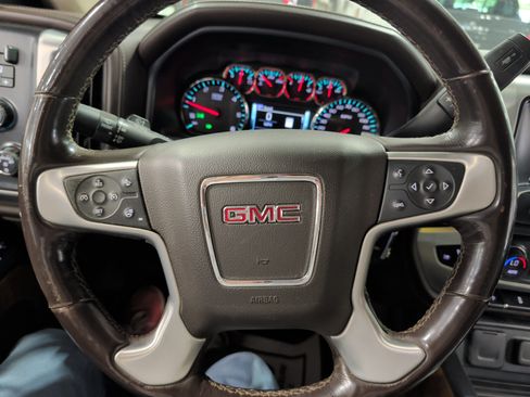 Used 2018 GMC Sierra 1500 SLT AWD/4WD image 10