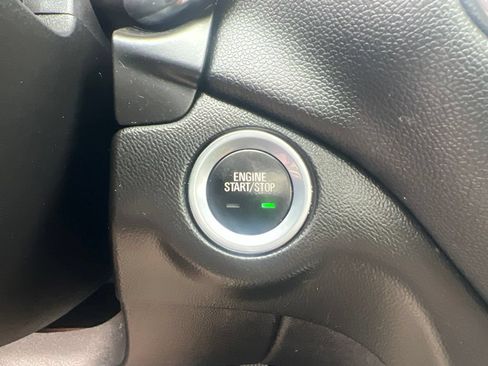 Used 2018 Chevrolet Equinox LT w/ Sun & Infotainment Package FWD image 60