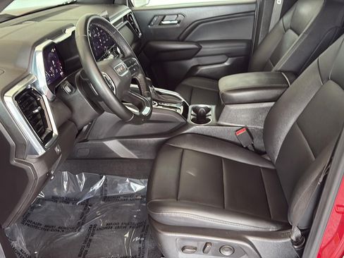 Used 2024 GMC Canyon Elevation w/ Elevation Premium Package AWD/4WD image 7