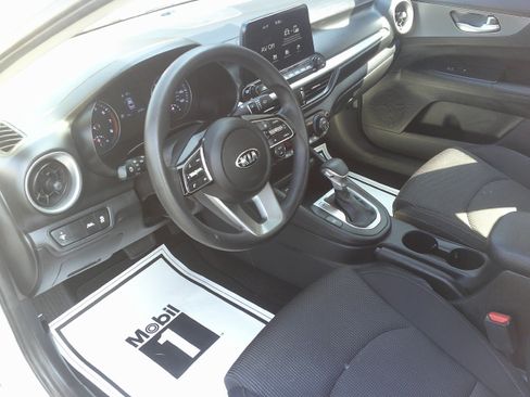 Used 2019 Kia Forte LXS FWD image 15