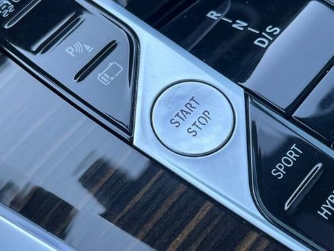 Used 2024 BMW X5 xDrive50e w/ Premium Package image 27