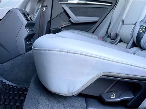 Used 2021 Audi SQ5 Premium Plus w/ Premium Plus Package image 18