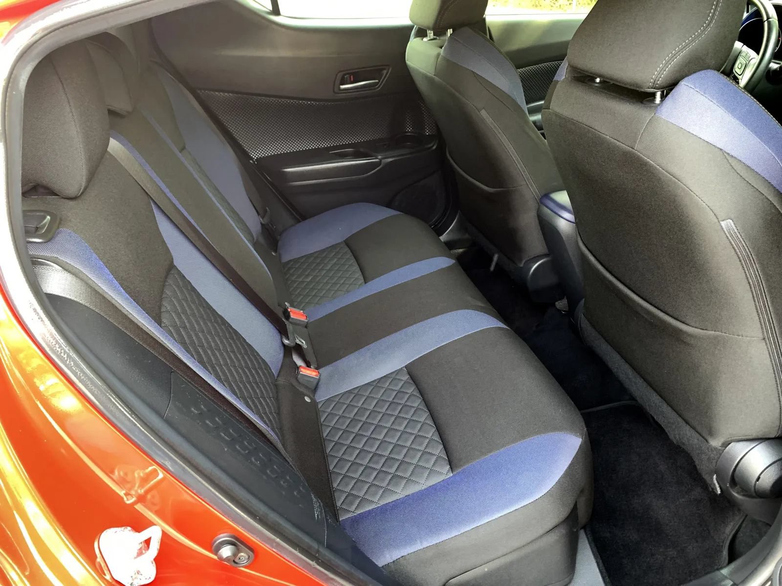 Used 2020 Toyota C-HR XLE FWD image 30
