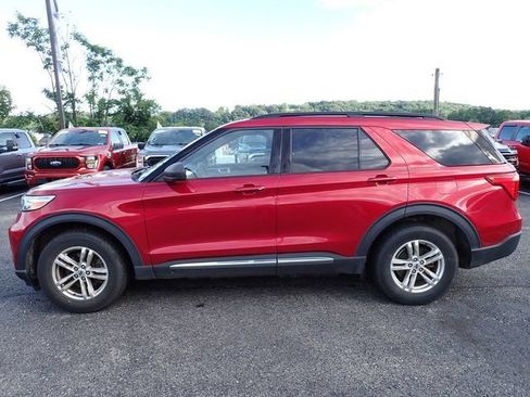 Used 2020 Ford Explorer XLT w/ Equipment Group 202A AWD/4WD image 2