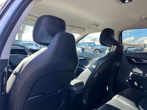 Certified 2025 Kia EV6 Wind image 11