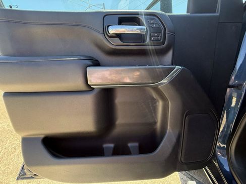 Used 2020 GMC Sierra 2500 AT4 w/ AT4 Premium Package AWD/4WD image 37