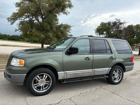 Used 2003 Ford Expedition XLT RWD image 2