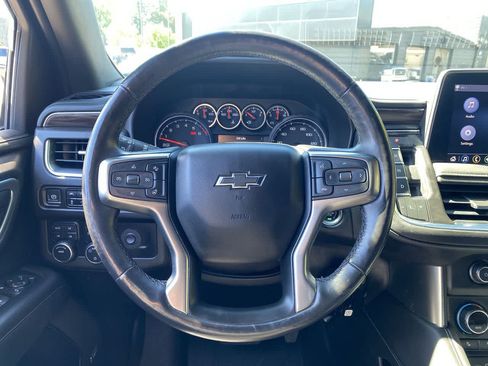 Used 2021 Chevrolet Tahoe Z71 w/ Luxury Package AWD/4WD image 19