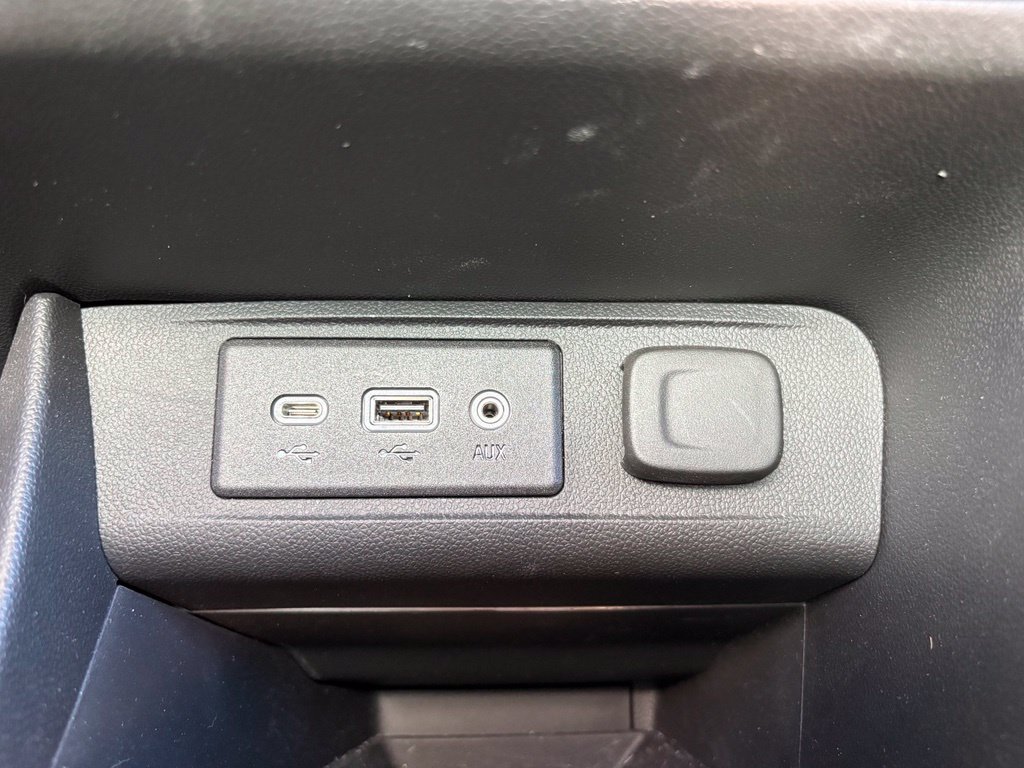Used 2022 Buick Encore GX Select w/ Experience Buick Package FWD image 20