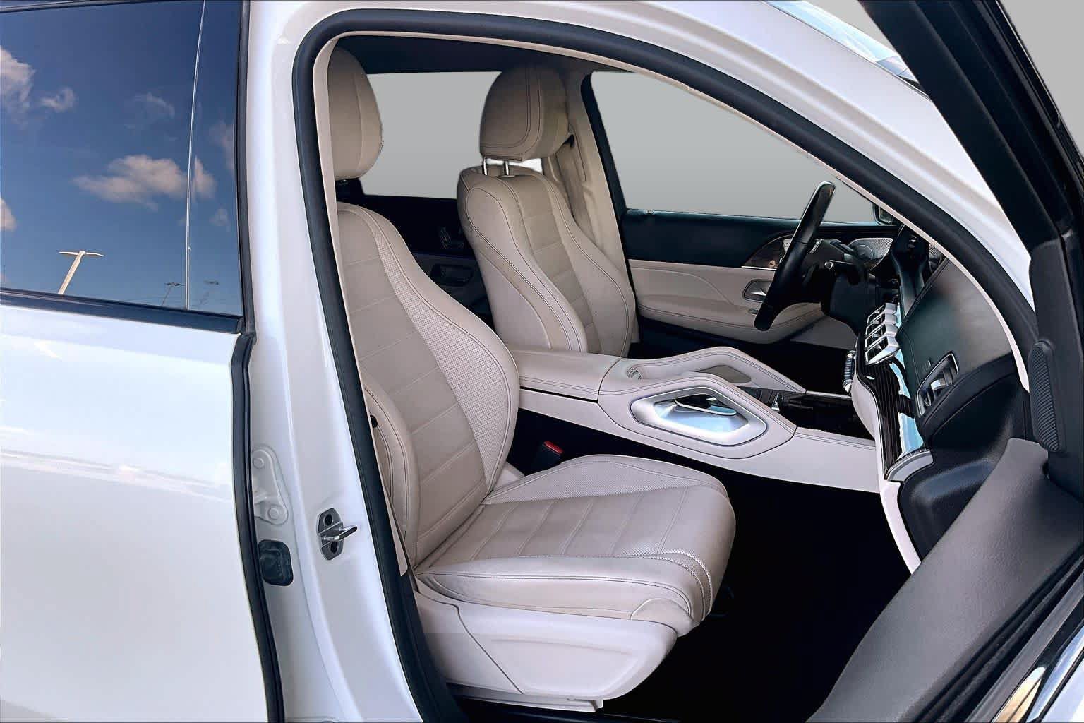 Used 2022 Mercedes-Benz GLS 450 4MATIC image 9