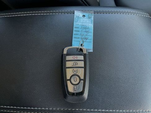 Used 2024 Ford Edge Titanium image 61