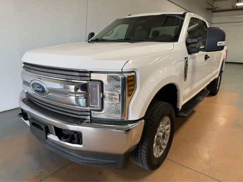 Used 2019 Ford F350 XLT w/ Camper Package AWD/4WD image 1
