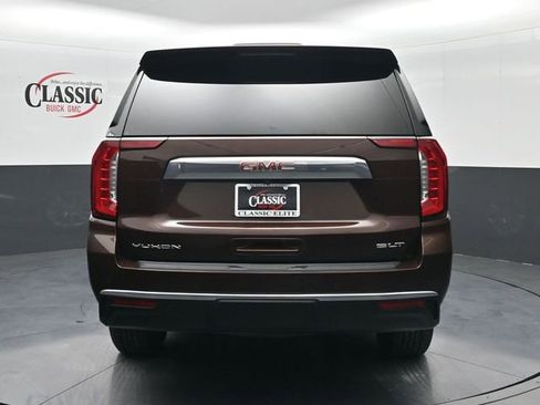 Used 2023 GMC Yukon XL SLT w/ SLT Luxury Package image 8