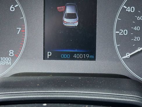Used 2024 Toyota Corolla LE FWD image 38