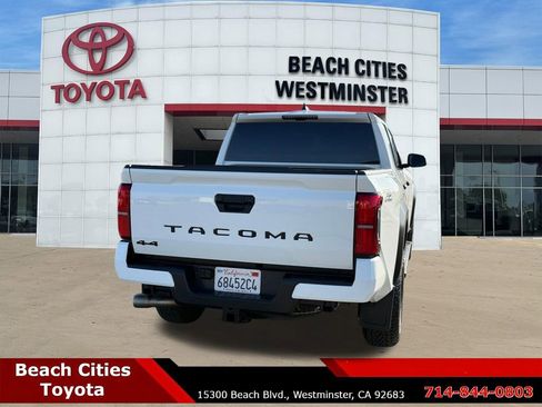 Certified 2024 Toyota Tacoma TRD Off-Road AWD/4WD image 10