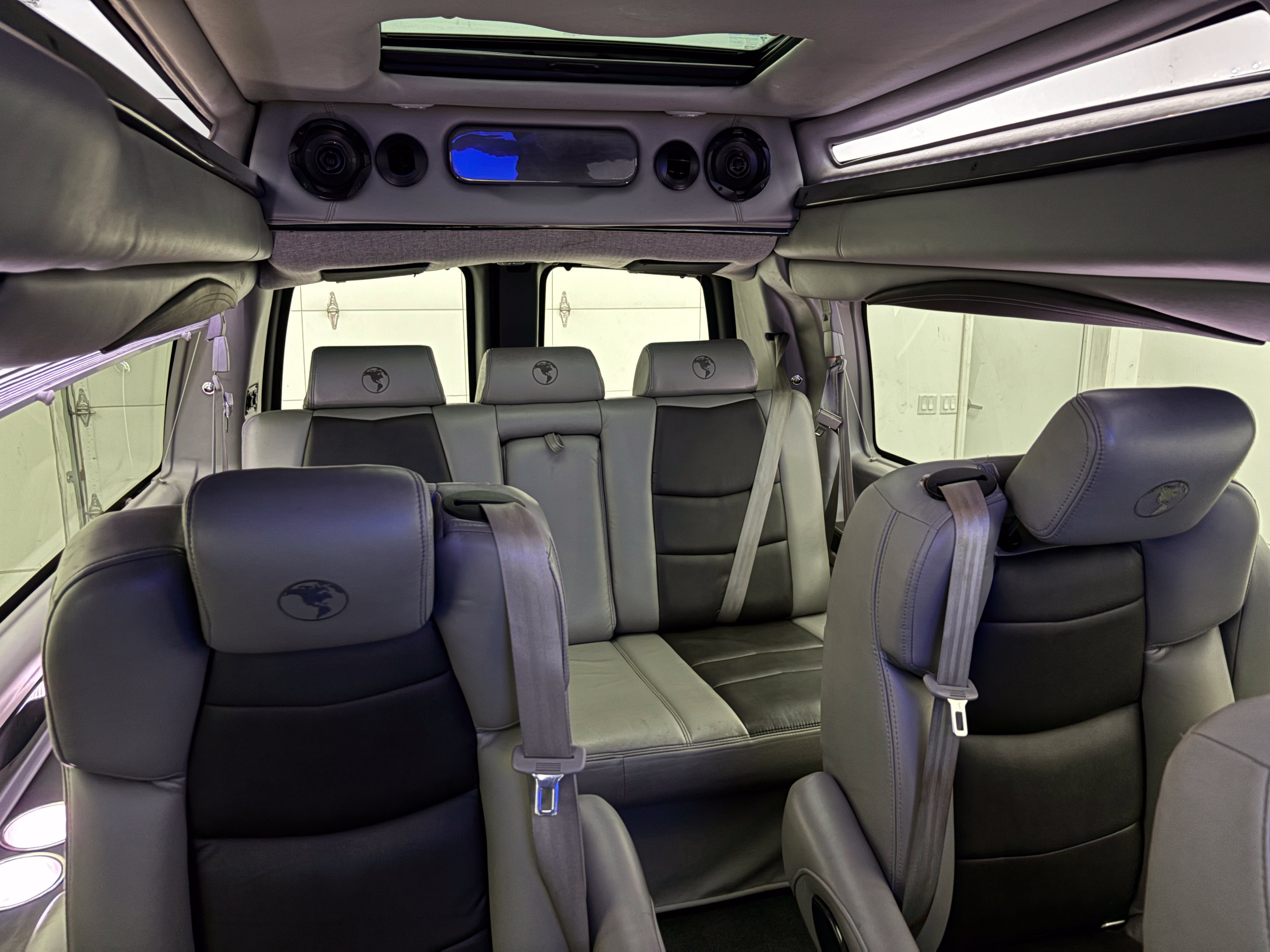 Used 2020 GMC Savana 2500 Extended w/ Enhanced Convenience Package RWD image 45