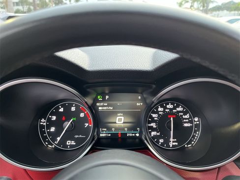 Used 2019 Alfa Romeo Stelvio image 11