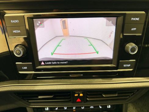Used 2019 Volkswagen Jetta SE FWD image 33