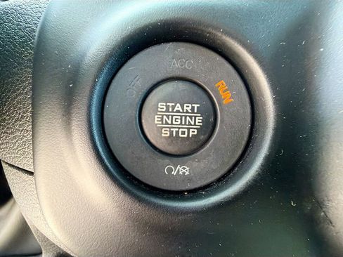 Used 2022 Jeep Wrangler Unlimited Sport AWD/4WD image 38