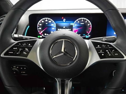 Certified 2026 Mercedes-Benz GLB 250 4MATIC image 27