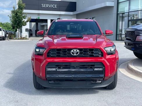 Used 2025 Toyota 4Runner TRD Sport AWD/4WD image 2