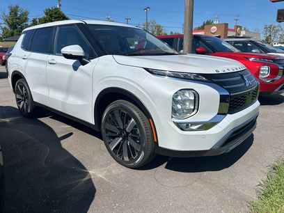 New 2025 Mitsubishi Outlander SE