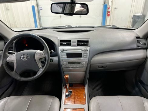 Used 2011 Toyota Camry XLE w/ XLE Extra-Value Pkg #2 image 10