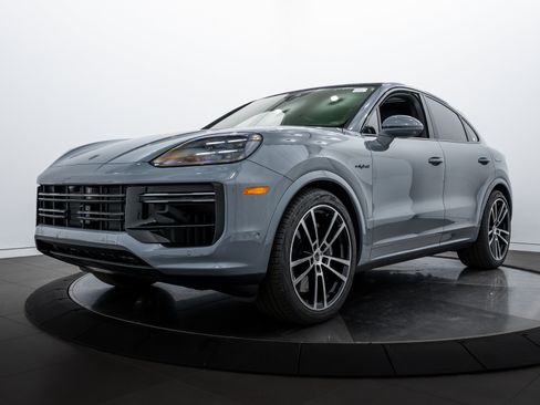 New 2026 Porsche Cayenne Turbo image 1