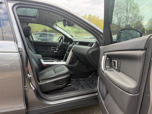 Used 2016 Land Rover Discovery Sport HSE image 16
