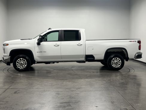 Used 2024 Chevrolet Silverado 2500 LT image 5