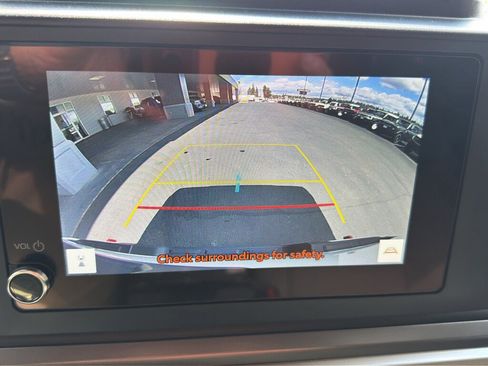 Used 2025 Toyota Tacoma TRD Off-Road image 27