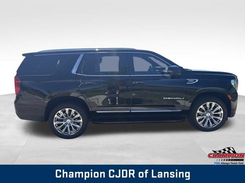 Used 2023 GMC Yukon Denali AWD/4WD image 9
