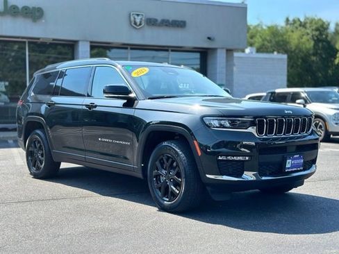 Used 2023 Jeep Grand Cherokee L Limited w/ Luxury Tech Group II AWD/4WD image 7