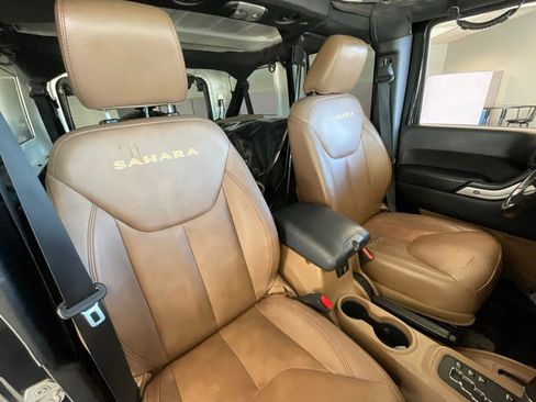 Used 2015 Jeep Wrangler Unlimited Sahara image 18