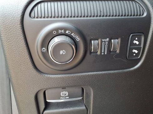 Used 2024 Jeep Wagoneer Series II w/ Flexible Seating Group RWD image 22