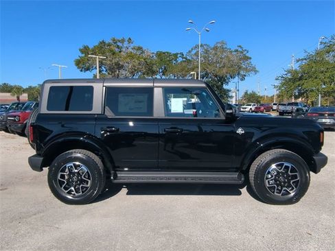 New 2025 Ford Bronco Outer Banks image 4