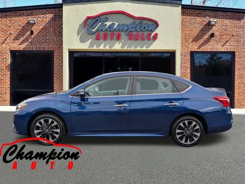 Used 2019 Nissan Sentra SR FWD image 10