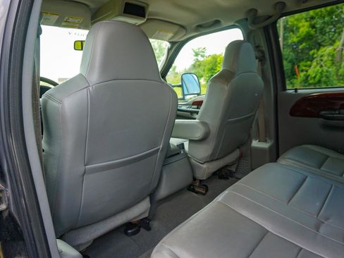 Used 2007 Ford F350 Lariat AWD/4WD image 17