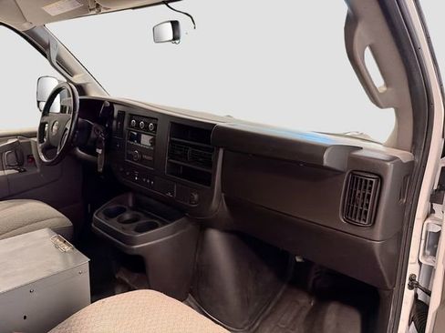 Certified 2022 GMC Savana 2500 w/ Driver Convenience Package RWD image 20