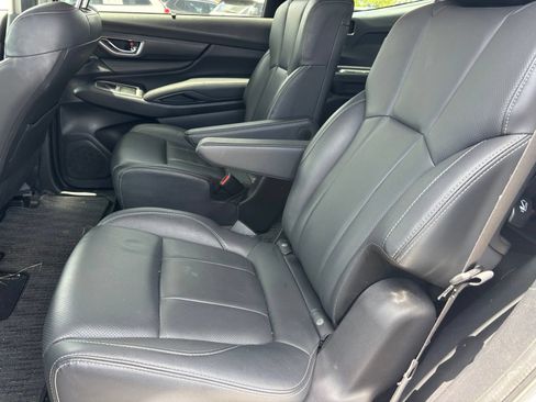 Used 2023 Subaru Ascent Limited AWD/4WD image 13