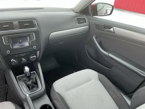 Used 2018 Volkswagen Jetta S image 28