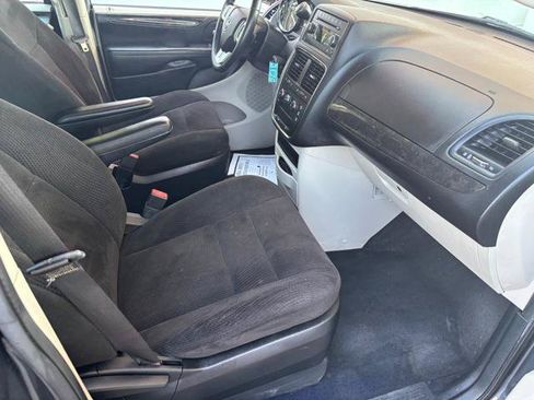 Used 2014 Dodge Grand Caravan American Value Package w/ UConnect Hands-Free Group FWD image 12