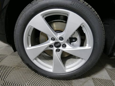 New 2025 Audi Q5 Premium Plus image 24