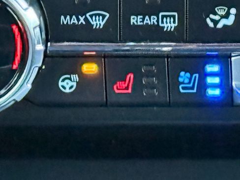 Used 2022 Ford F150 Lariat w/ Equipment Group 502A High image 27