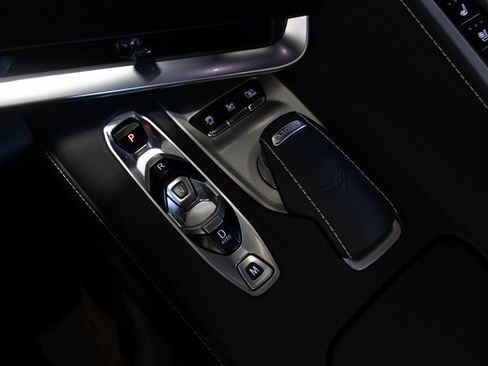 Used 2025 Chevrolet Corvette Stingray Preferred Cpe w/ 2LT image 28