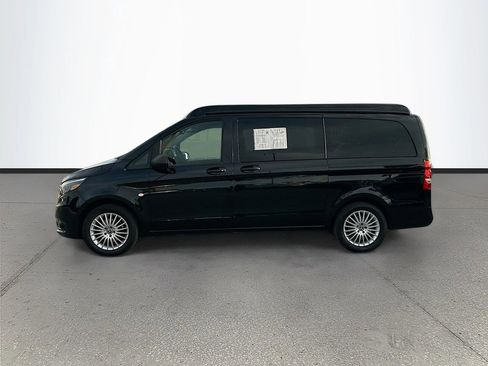 Used 2018 Mercedes-Benz Metris Passenger image 4